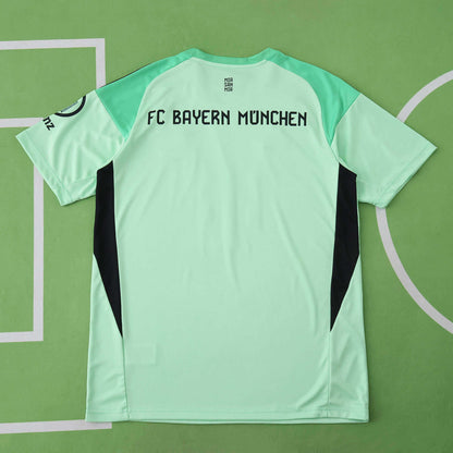 2025/26 FC Bayern Munich Goalkeeper Kit