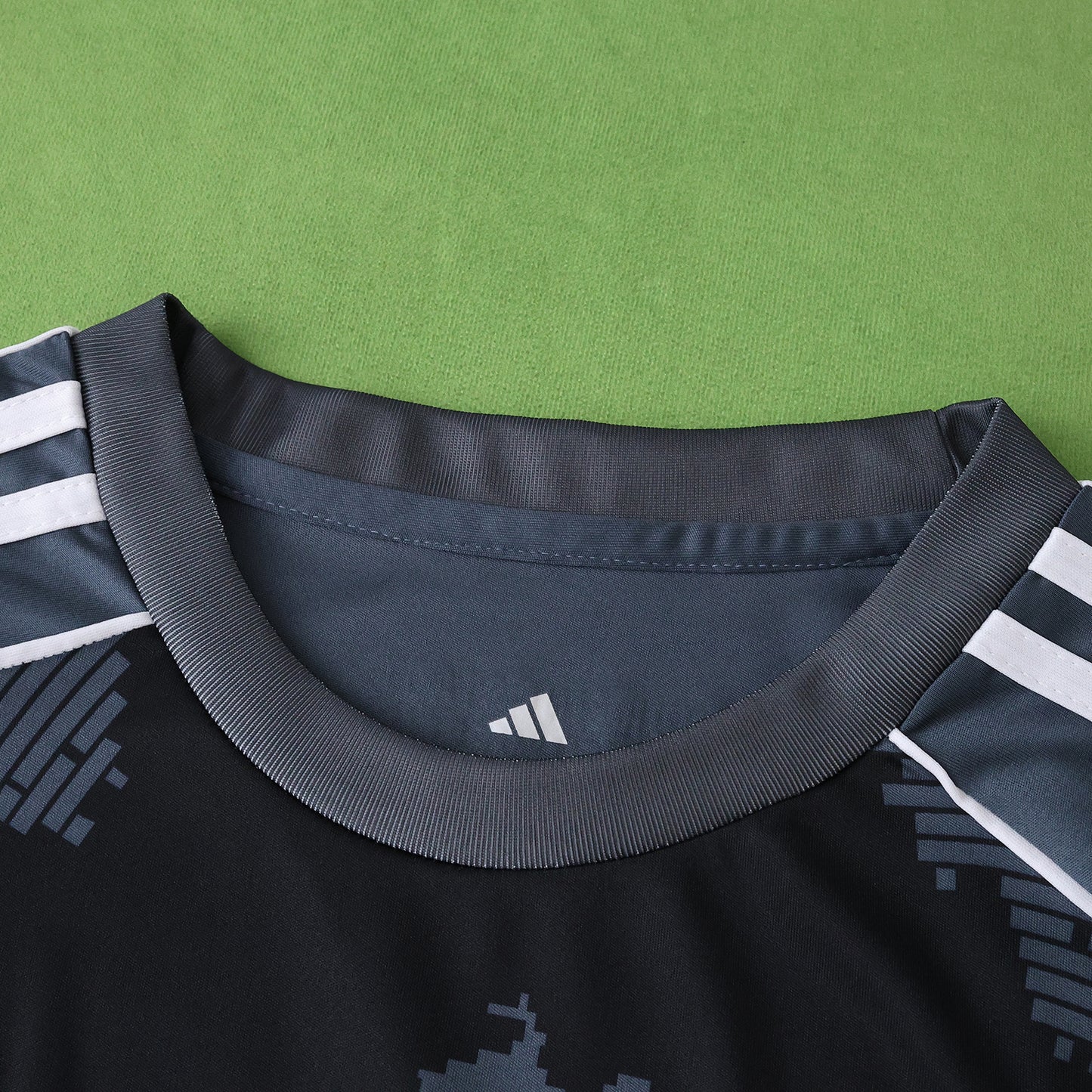 2025/26 Frankfurt Third Kit