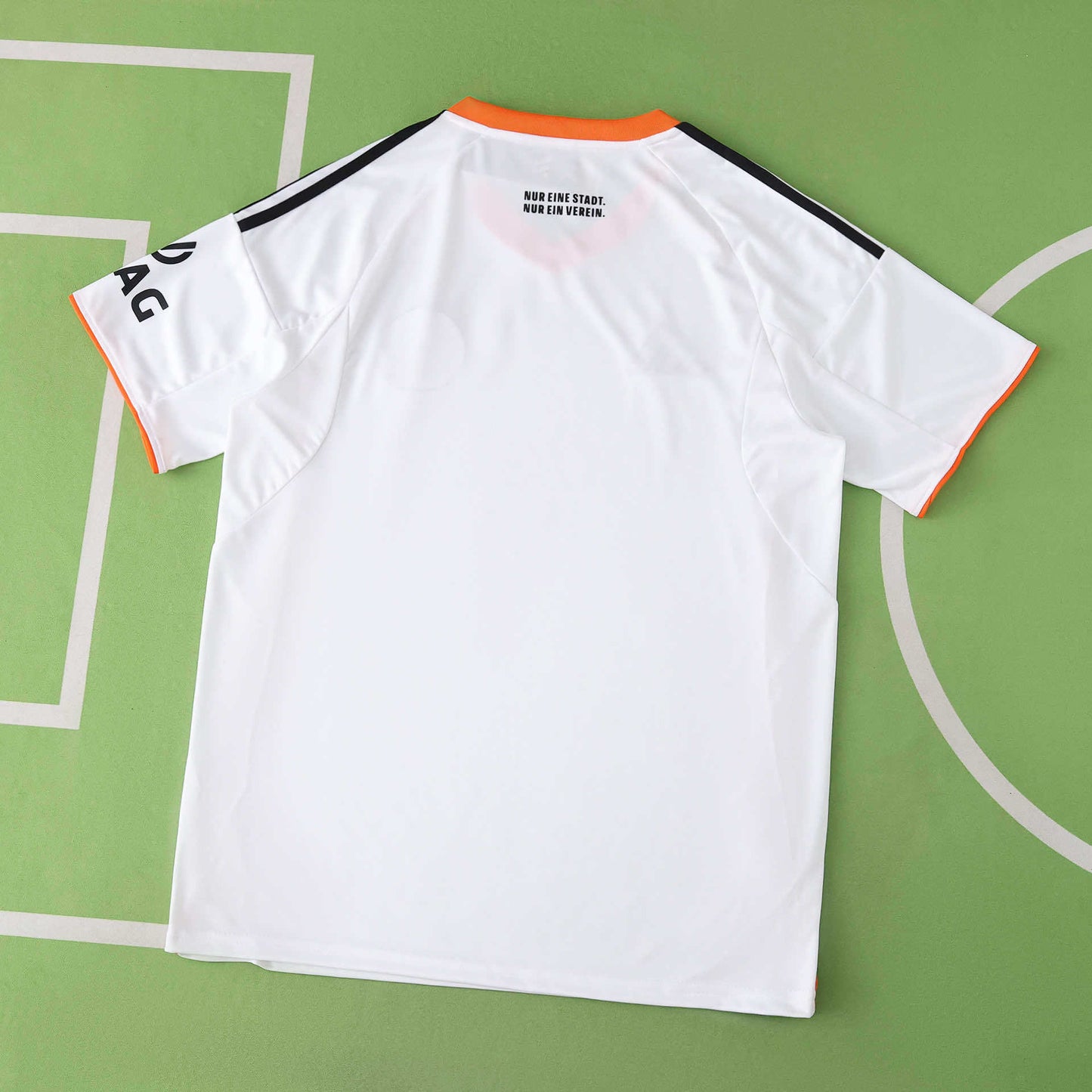2025/26 Frankfurt Away Kit
